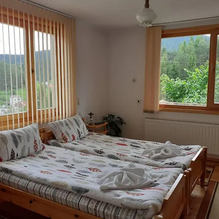 Stoletnika Guest house