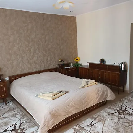 Stoletnika Guest house 3*