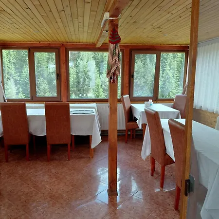Stoletnika Guest house 3*