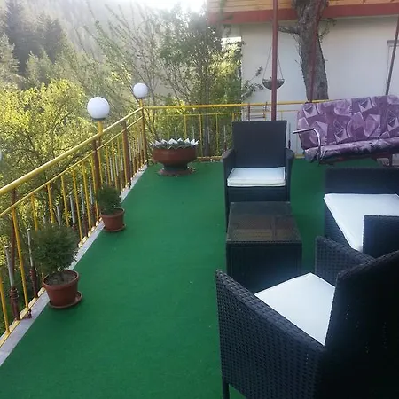 Stoletnika Guest house 3*
